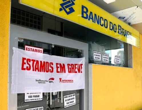 Proposta dos bancos não muda e bancários seguem em greve no Estado