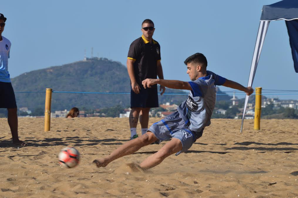 Campeão mundial Betinho Araújo comanda equipe no Vitória Beach Soccer Cup