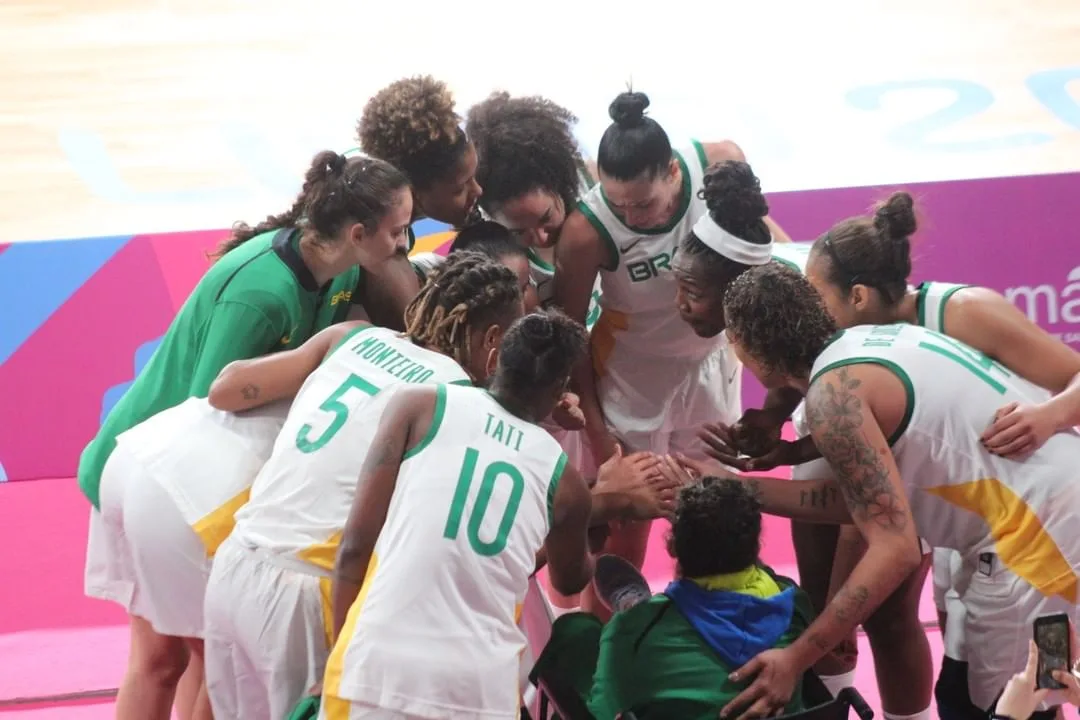 Seleção feminina de basquete vence Porto Rico e avança às semifinais do Pan