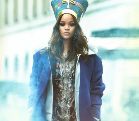 Rihanna faz fotos como rainha egípcia em ensaio da Vogue Arabia