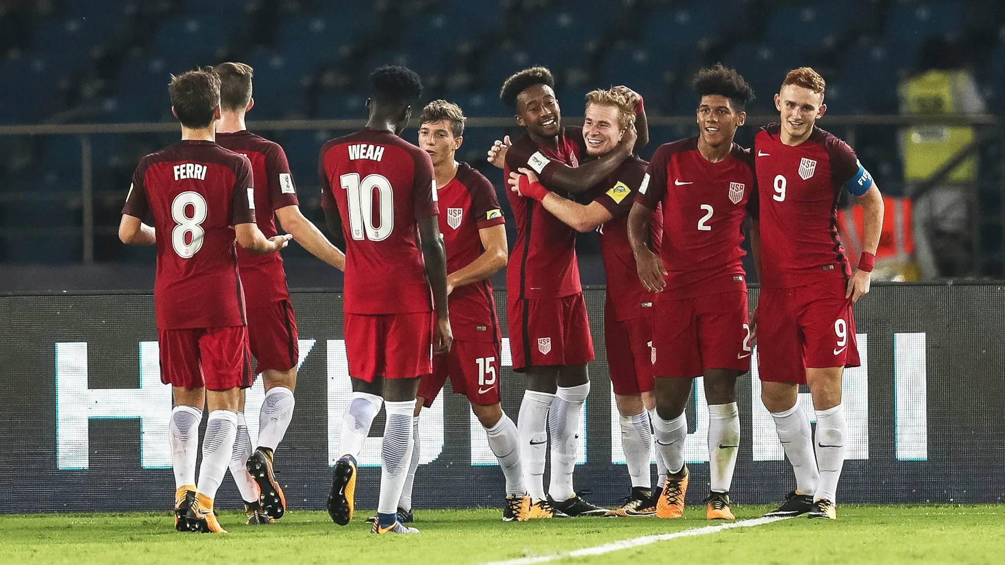 Trinidad e Tobago vence e deixa EUA fora da Copa; Panamá vai ao 1º Mundial