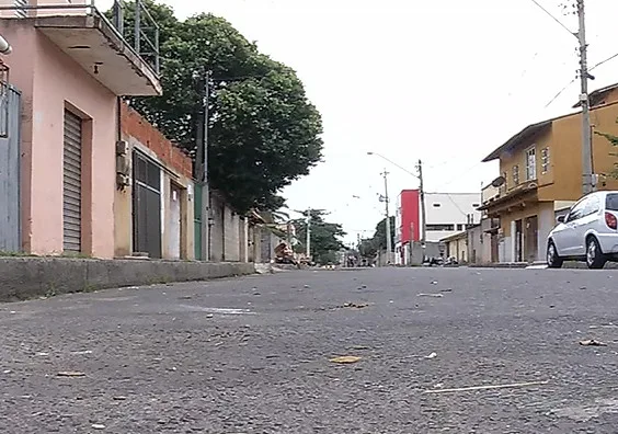 Mãe usa corpo como escudo para salvar filho de tiros na Serra