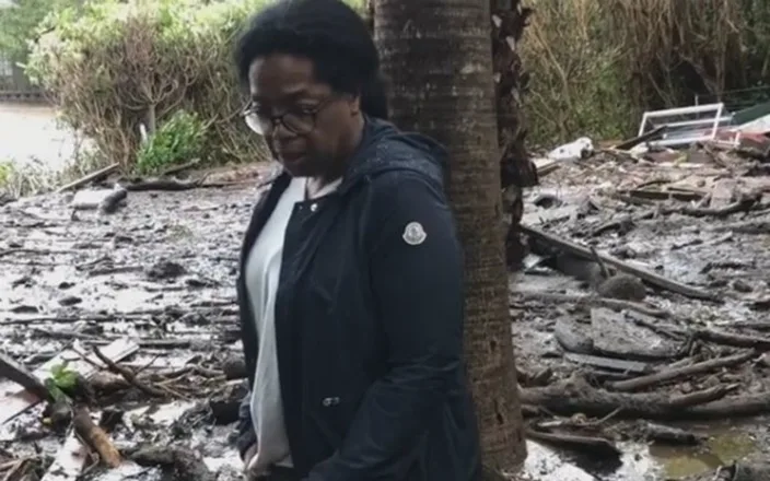 Em vídeo, Oprah Winfrey mostra casa devastada por causa de deslizamento