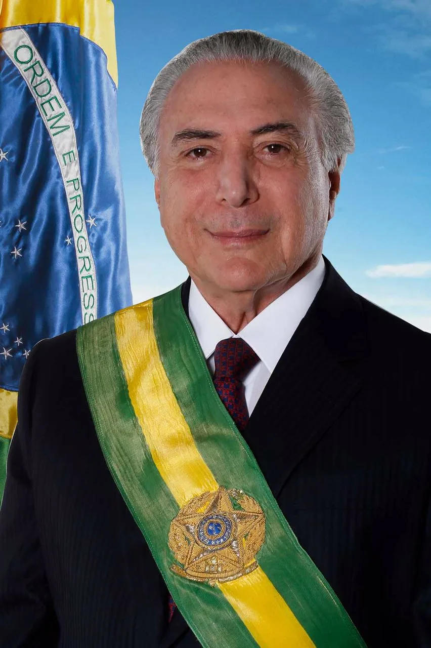 Publicada após oito meses de governo, foto oficial de Temer vira meme no Twitter