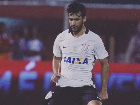 Camacho exibe confiança no Corinthians e põe peso no duelo com o Cruzeiro