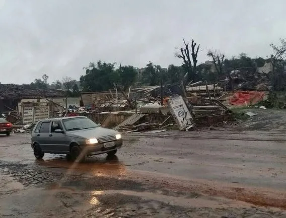 Após tornado, Xanxerê vai adotar medidas para se proteger de novas tragédias