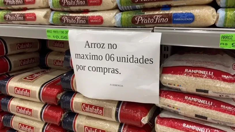 Supermercados da Grande Vitória limitam a quantidade de arroz por cliente; Procon explica se prática é correta