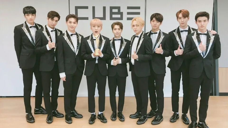 Banda BTS é vencedora na premiação Golden Disc é leva fãs à loucura!