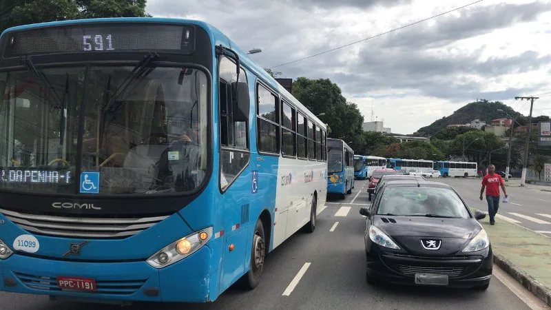 Grupo de rodoviários faz protesto nesta sexta-feira em Vitória