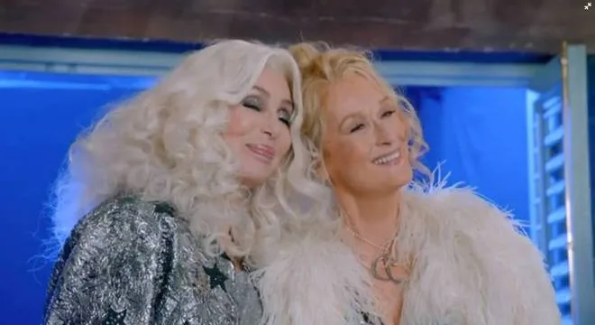 Cher ressurge glamorosa em vídeo de sequência de "Mamma Mia!"