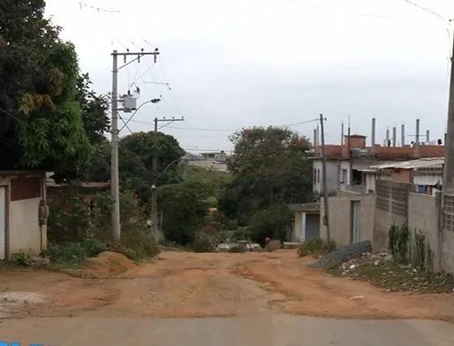 "Gangue da moto" toca o terror em Cariacica e assalta três durante a madrugada