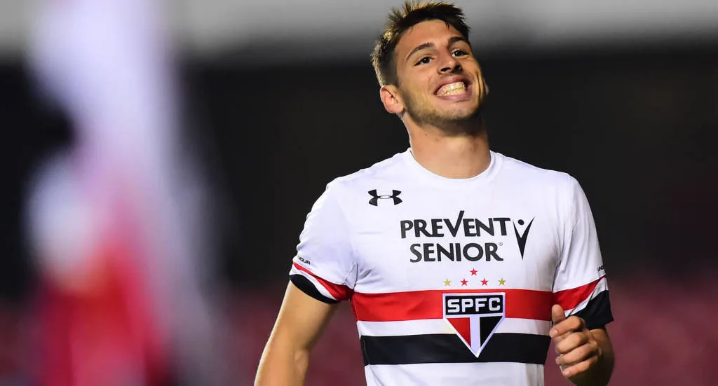 Calleri visita São Paulo, mas chance de voltar ao clube é pequena