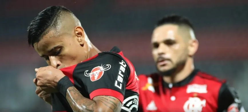 Flamengo se reabilita diante do Cruzeiro e ganha por 2 a 0 no Rio de Janeiro