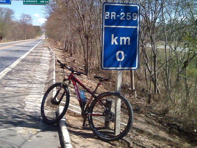 Ciclistas percorrerão 1,8 mil km entregando bíblias no Espírito Santo