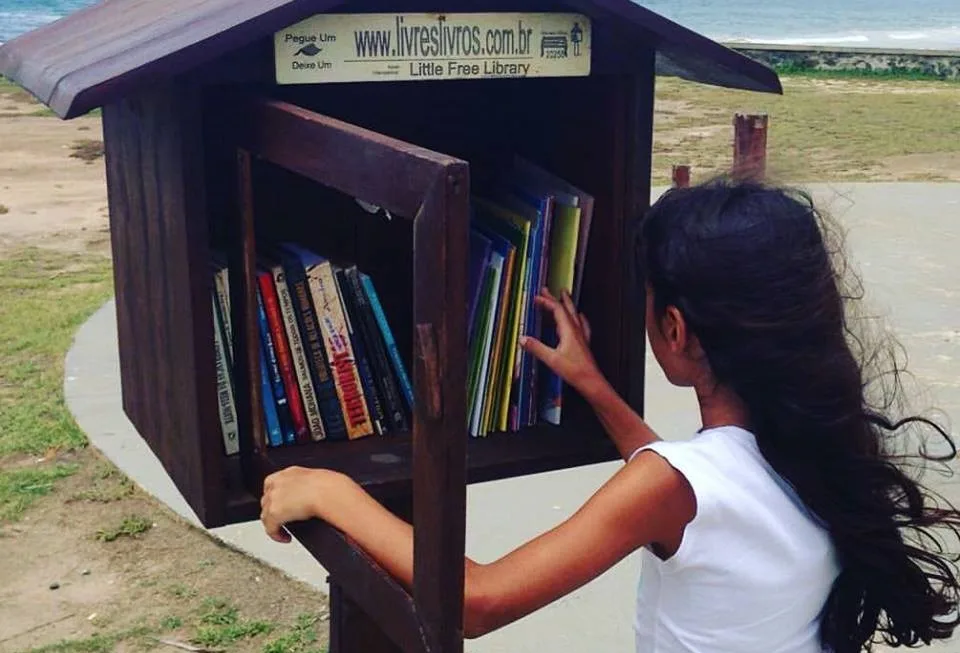 Praça do bairro Aquidaban em Cachoeiro recebe o projeto 'Livres Livros'