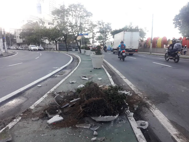 Acidente no Centro de Vitória deixa uma pessoa gravemente ferida