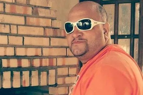 Homem é assassinado na frente da família durante discussão no trânsito