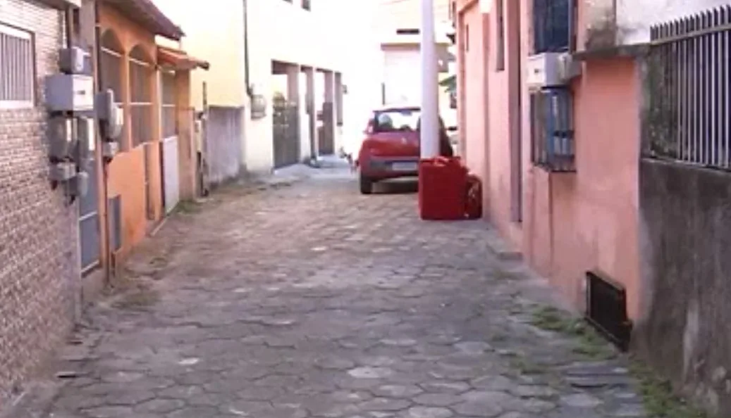 Trio é detido ao utilizar imóvel de policial militar para venda de drogas