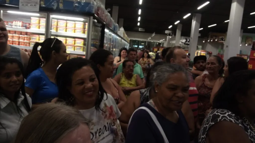 Promoção gera confusão em superatacados na Grande Vitória