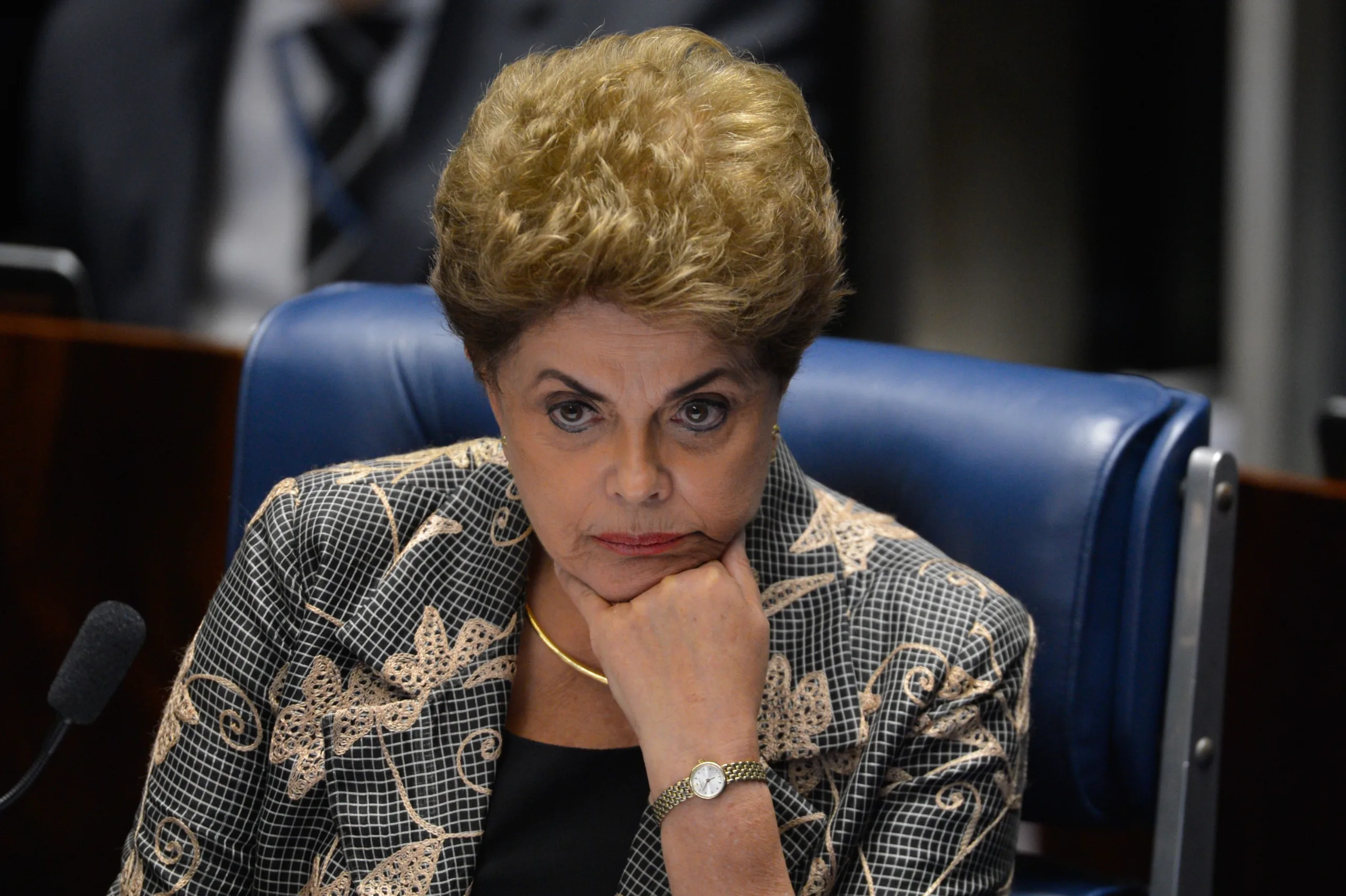 Brasília – A presidenta afastada, Dilma Rousseff, faz sua defesa durante sessão de julgamento do impeachment no Senado (Fabio Rodrigues Pozzebom/Agência Brasil)