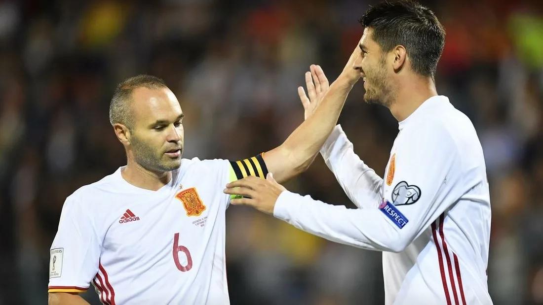 Espanha corta Iniesta, Morata e Carvajal e anuncia substitutos para Eliminatórias