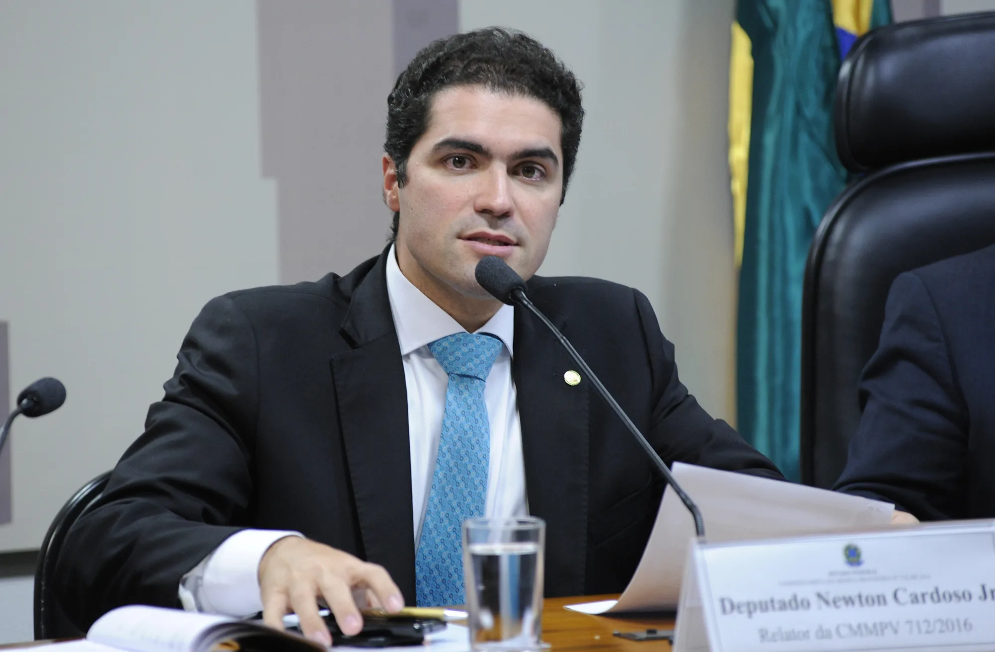 Verba para carnaval gera revolta e deputado diz que pode mudar voto