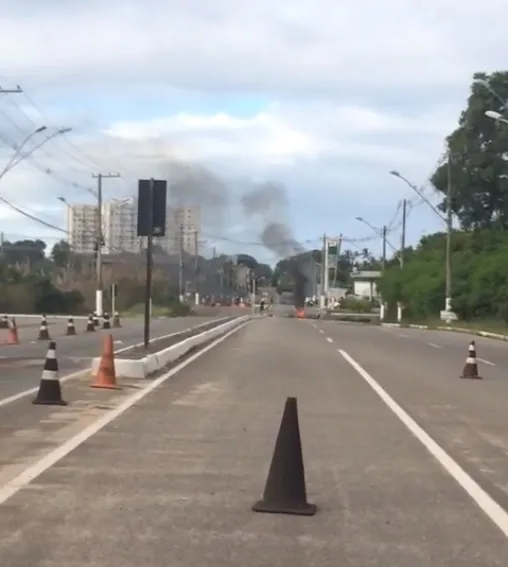 Manifestantes fecharam ES-010 em protesto contra morte de menina de 12 anos