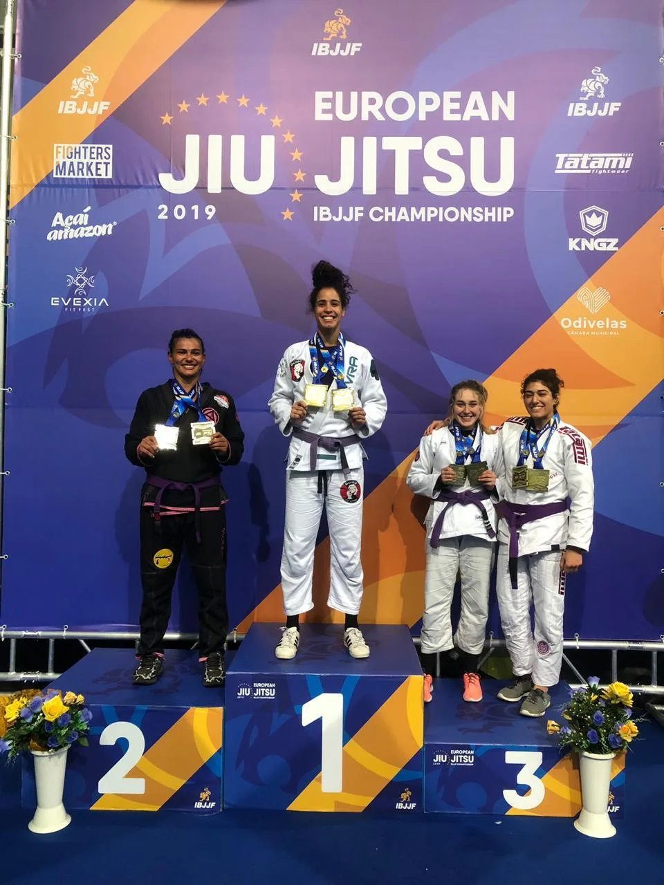 Lutadora de Guarapari conquista campeonato europeu de Jiu-Jitsu