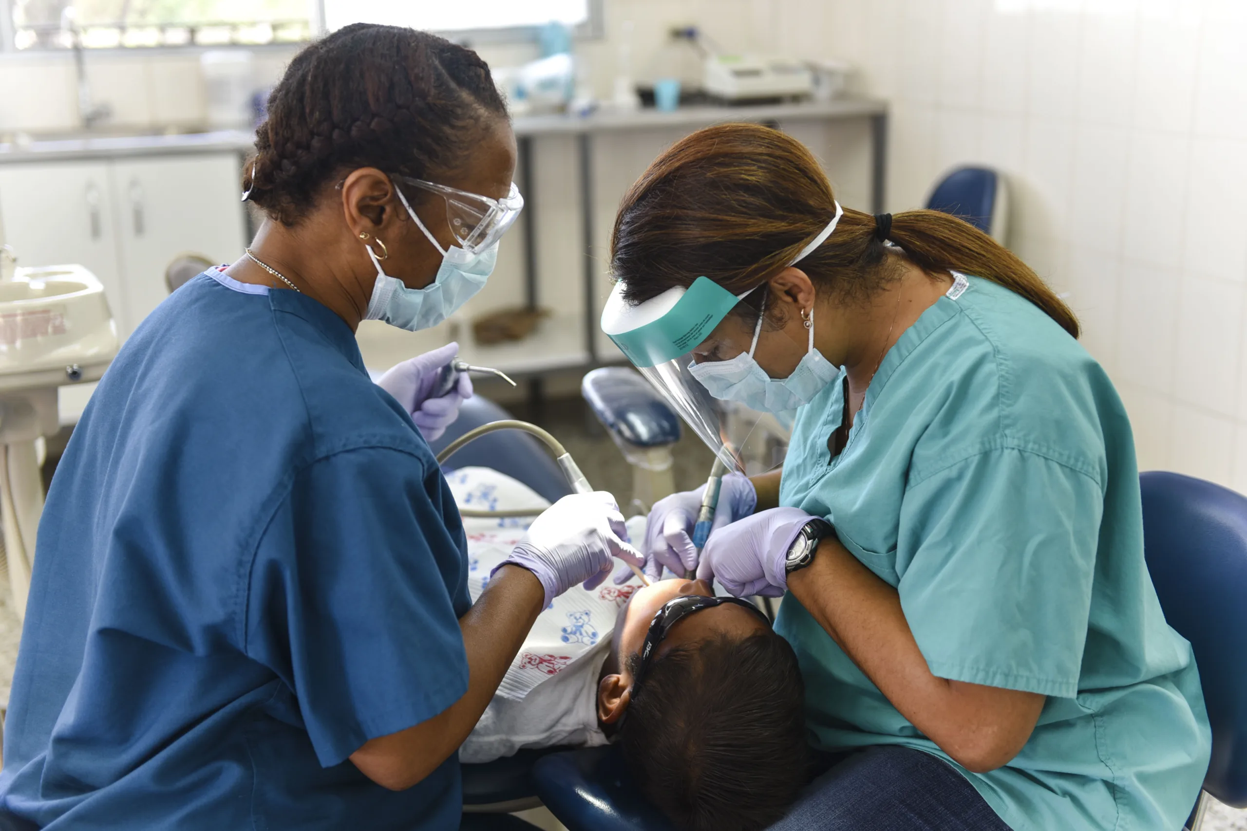 16 milhões de brasileiros vivem sem nenhum dente, diz pesquisa