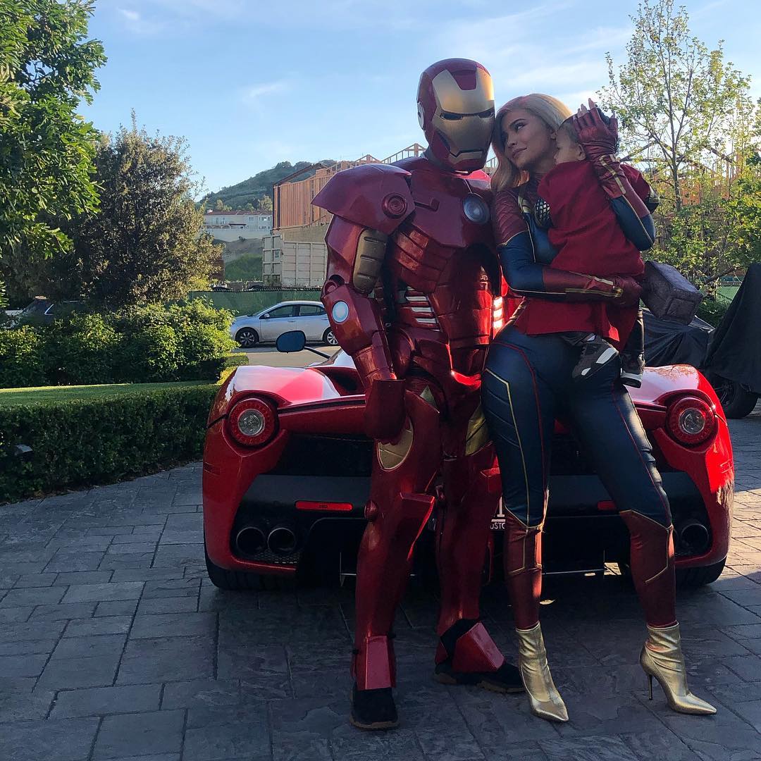 Namorado de Kylie Jenner faz festa temática de 'Vingadores: Ultimato'