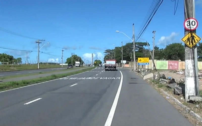 Policial militar reage a assalto dentro de ônibus e mata assaltante de 13 anos