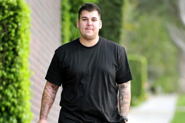 Rob Kardashian aparece sem camisa em vídeo compartilhado por Blac Chyna