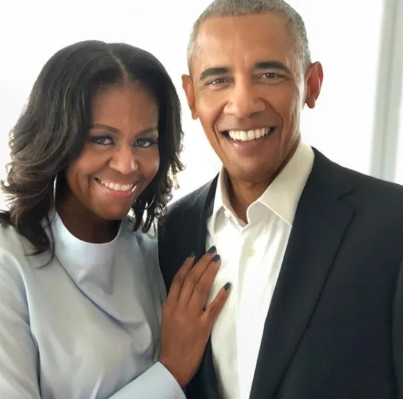 Barack e Michelle Obama são flagrados dançando em show de Jay-Z e Beyoncé