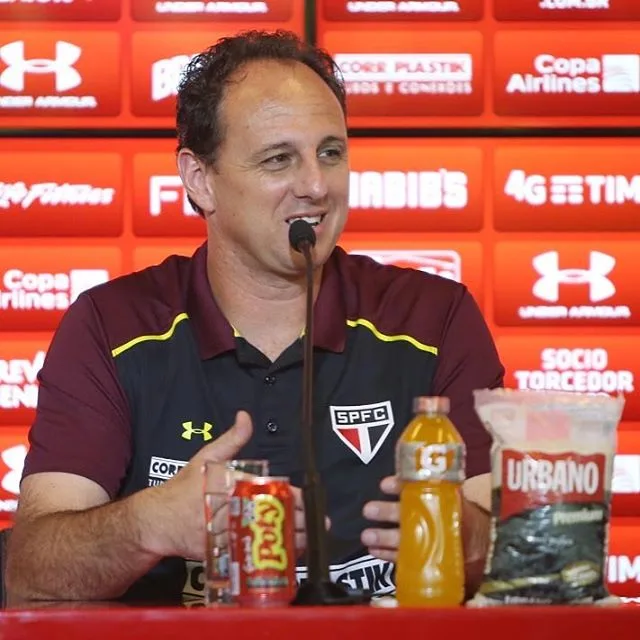 Perto de estreia no Paulistão, Rogério Ceni esconde time e elogia Rodrigo Caio