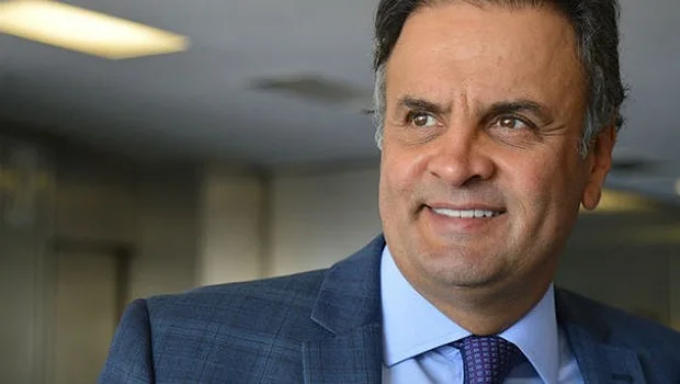 Aécio Neves defende quebra temporária de patentes para acelerar compra de vacinas