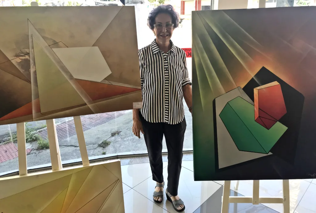Artista plástica Clores Lage ganha exposição em Vitória Artista plástica Clores Lage ganha exposição em Vitória