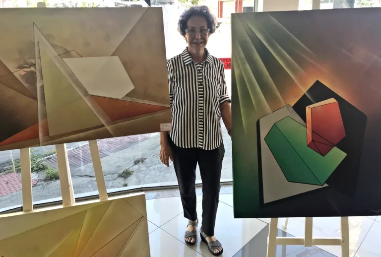 Artista plástica Clores Lage ganha exposição em Vitória