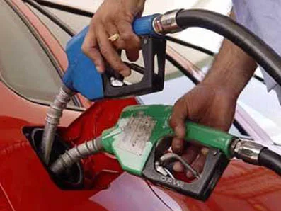 Decisão sobre mistura de gasolina deve sair em 3 meses