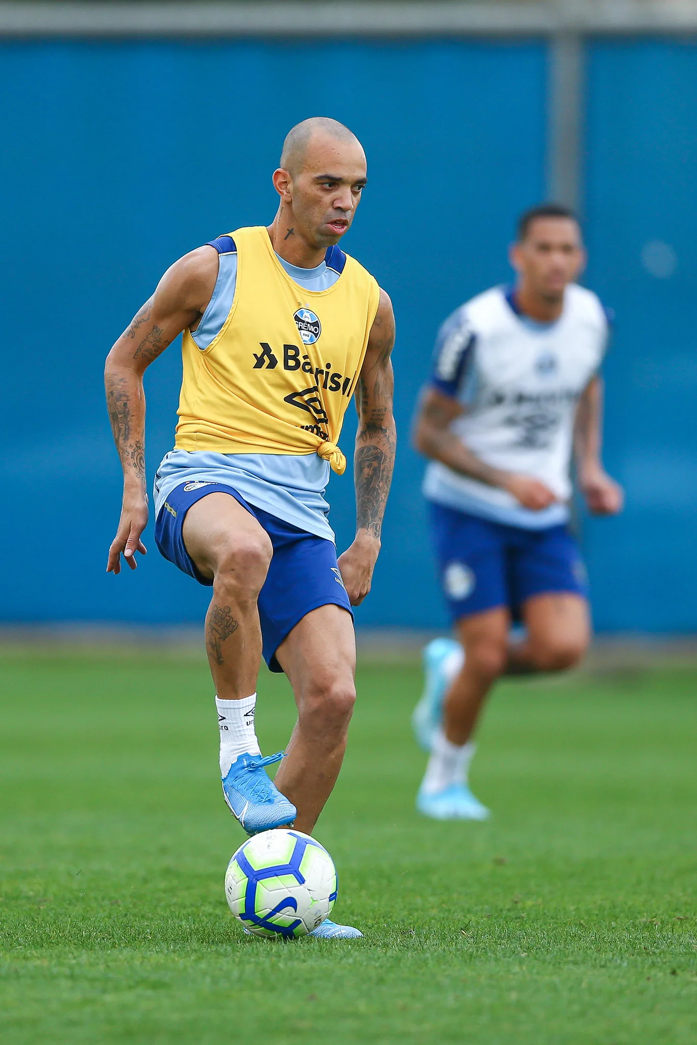 RS – FUTEBOL/TREINO GREMIO – ESPORTES – Jogadores do Gremio realizam treino durante a tarde desta quinta-feira, na preparação para o Campeonato Brasileiro 2019. FOTO: LUCAS UEBEL/GREMIO FBPA