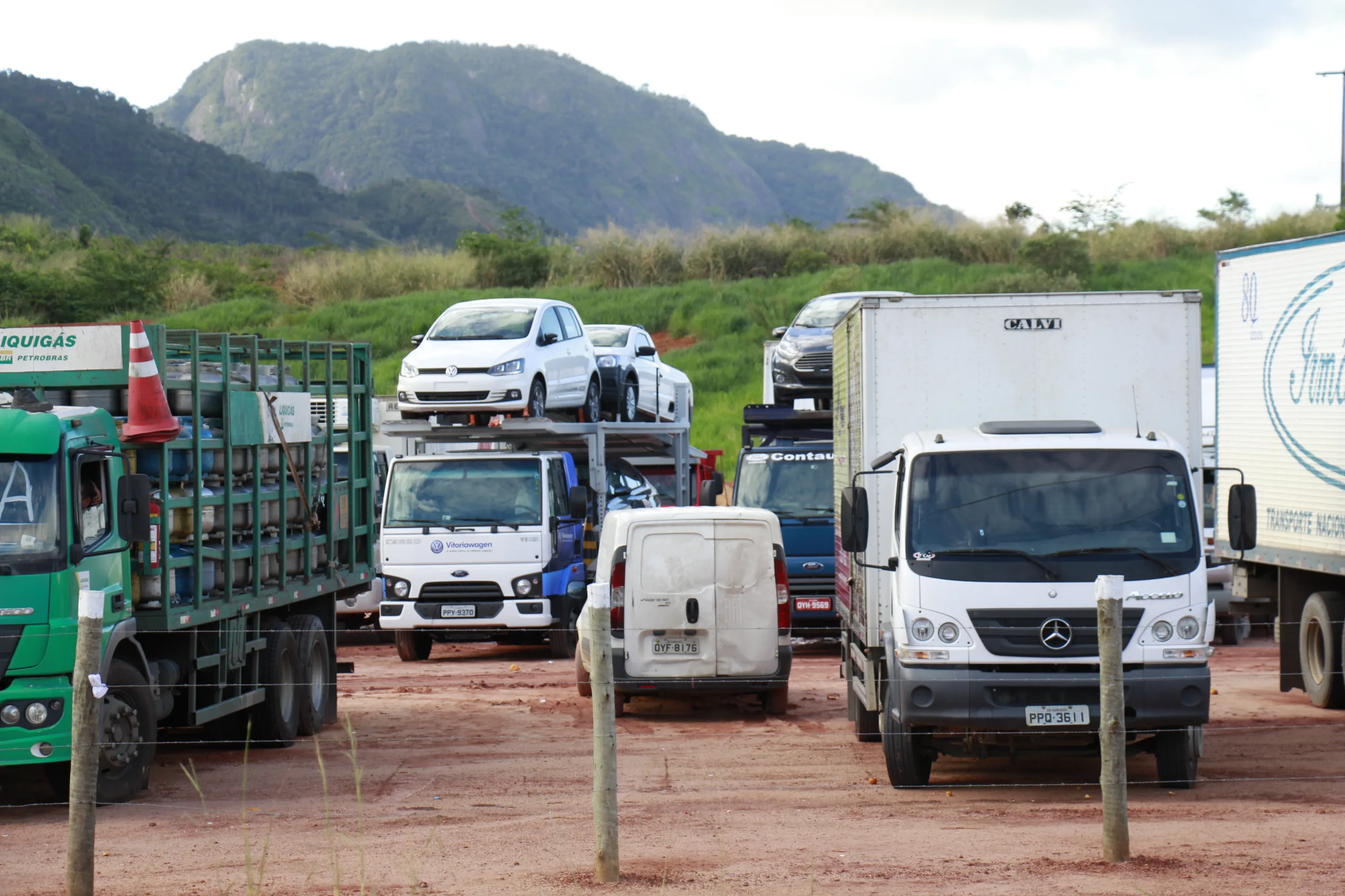 Caminhoneiros decidem nesta quarta-feira sobre greve no Espírito Santo