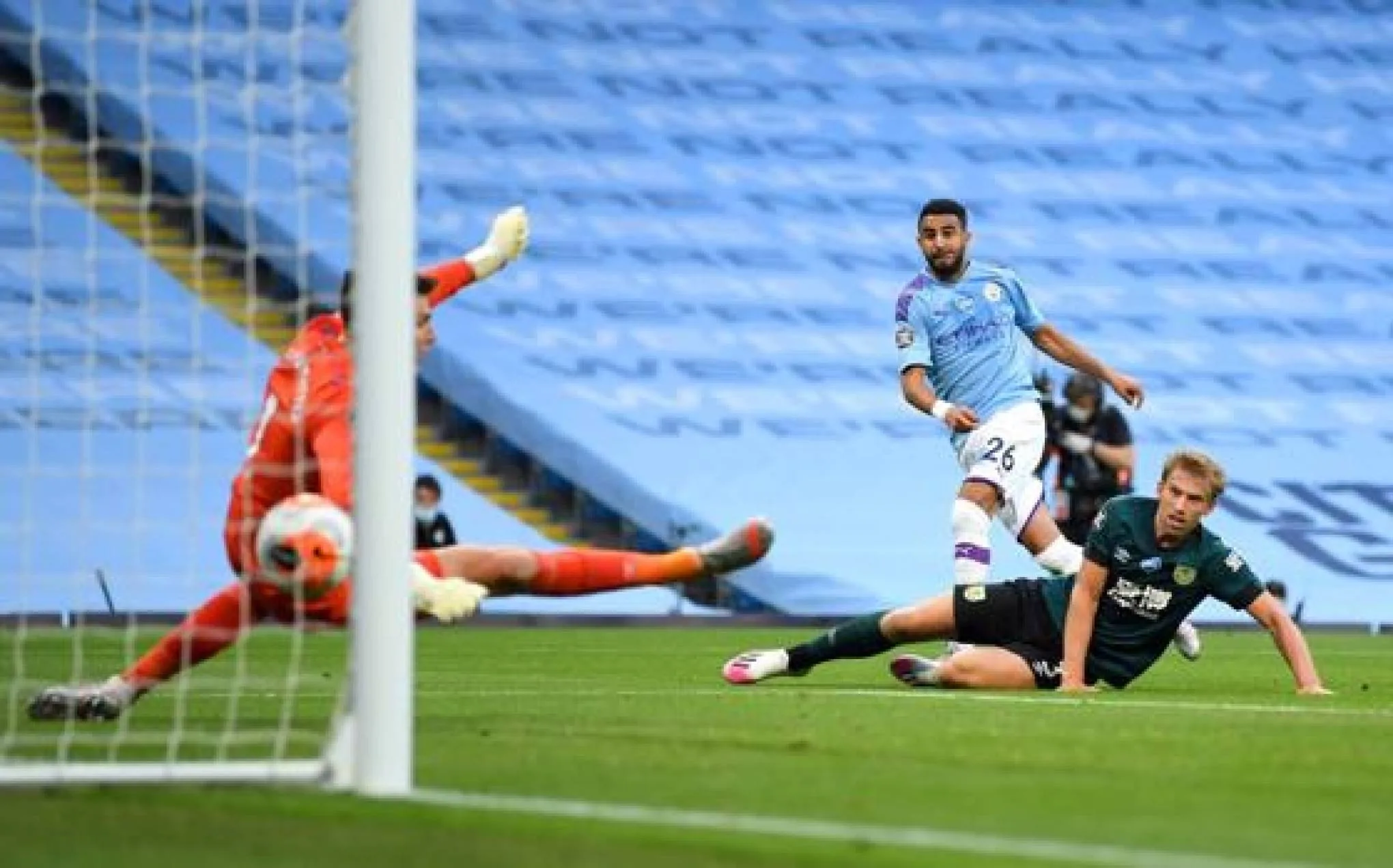 Manchester City faz mais quatro e se aproxima dos 100 gols no Campeonato Inglês