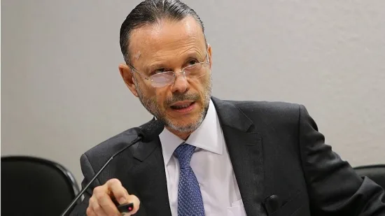 CPI é ótima oportunidade para esclarecer atuação do BNDES, diz Coutinho