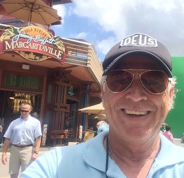 Jimmy Buffett fez participação curiosa em Jurassic World