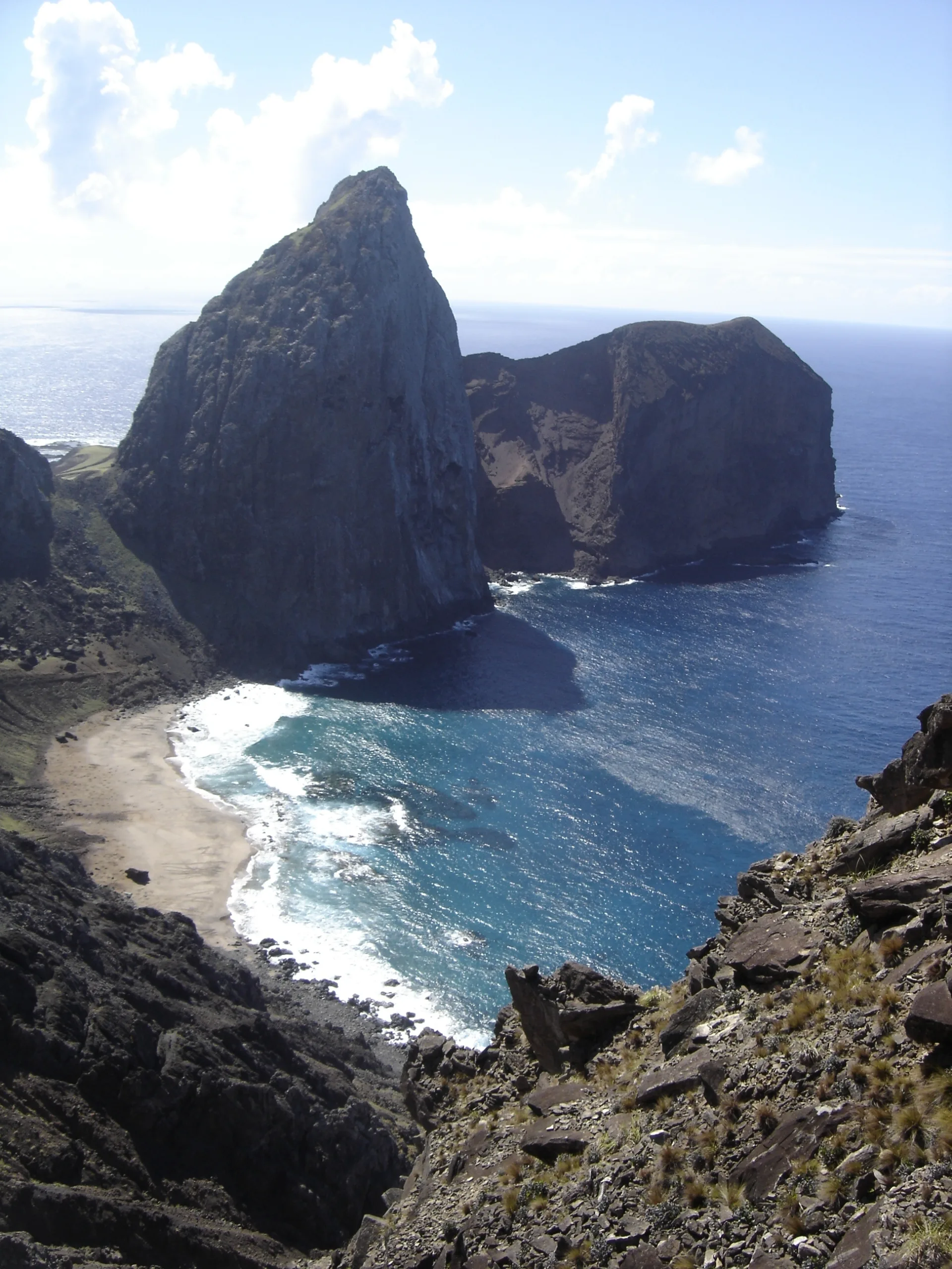 Expedição vai explorar cadeia de ilhas Vitória-Trindade