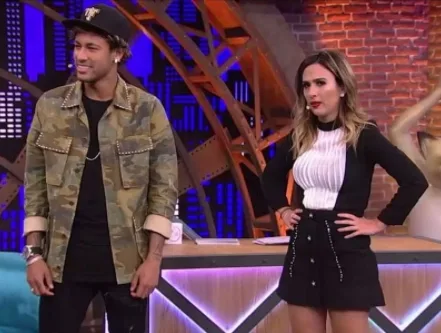 Em entrevista à Tatá Werneck, Neymar não nega que ama Bruna Marquezine