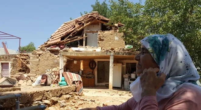 Terremoto mata duas pessoas na Grécia e causa danos na Turquia