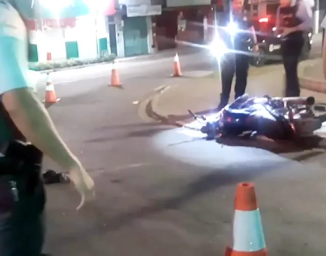 Mulher morre após acidente com moto em Vitória