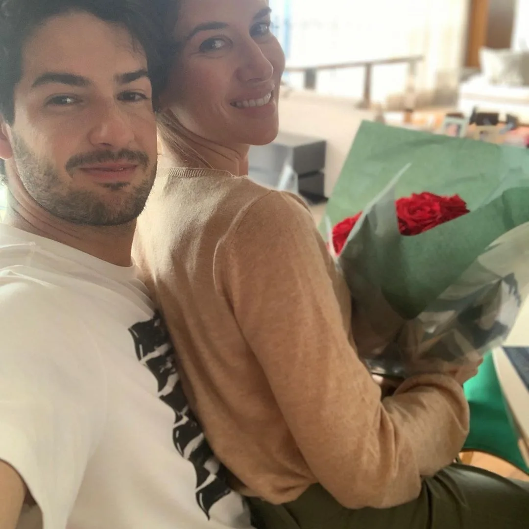 Fãs apontam que Rebeca Abravanel estaria grávida de Alexandre Pato