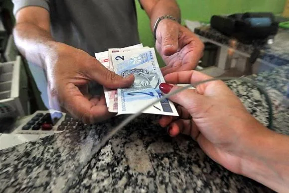 Poupança registra saque líquido de R$ 1,115 bilhão em julho, revela BC