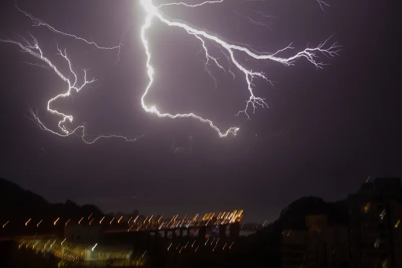 Temporal à vista: ES tem previsão de pancadas de chuva com raios para o fim de semana